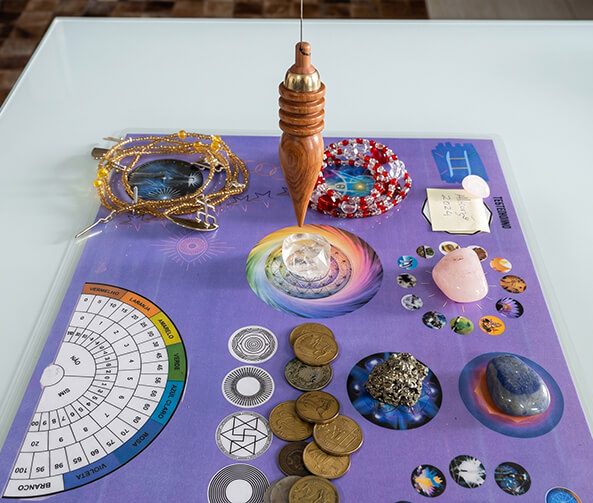 Mesa Radiônica de Cura Akáshica e Pêndulo
